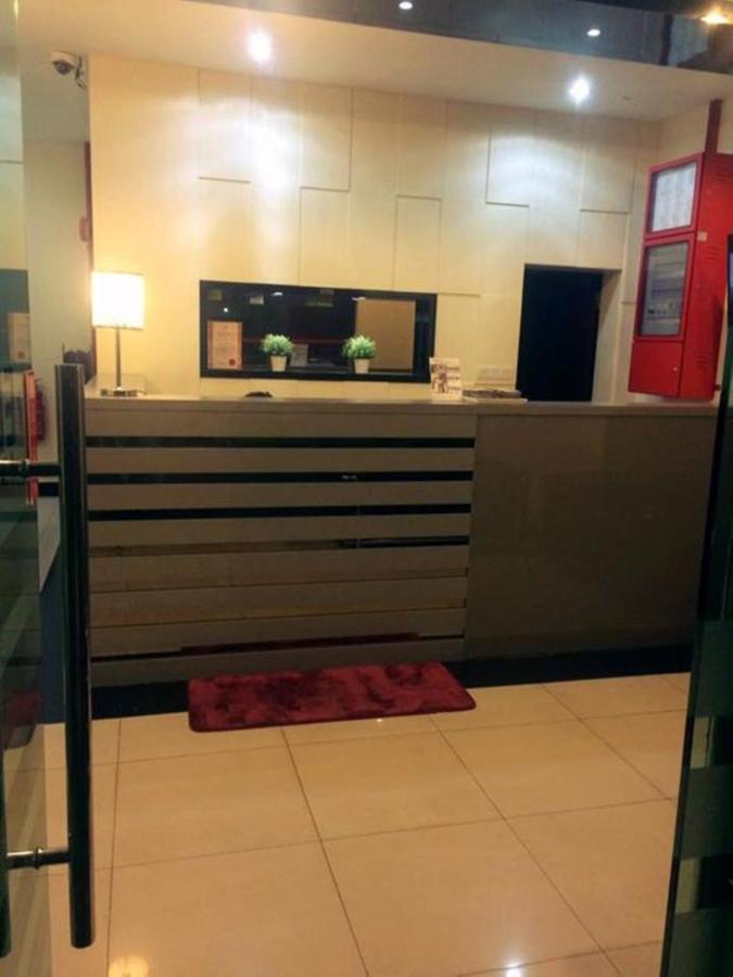 Hotel Sara'S Inn, Shah Alam Buitenkant foto