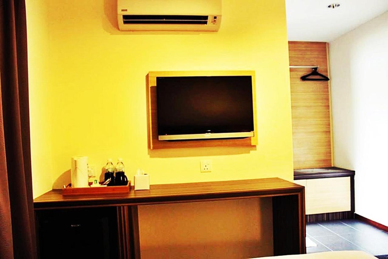 Hotel Sara'S Inn, Shah Alam Buitenkant foto